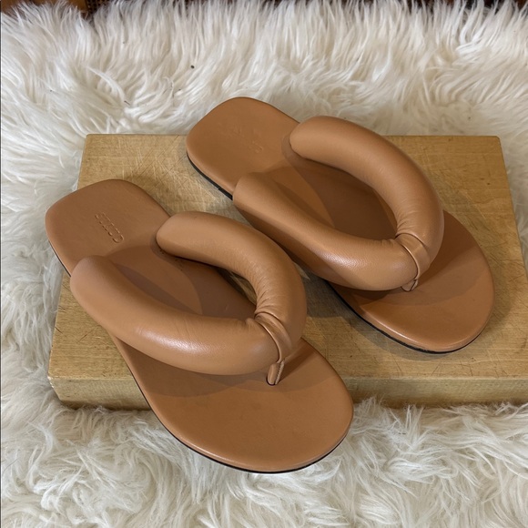 STAUD Shoes - STAUD Rita Puffy Sandals